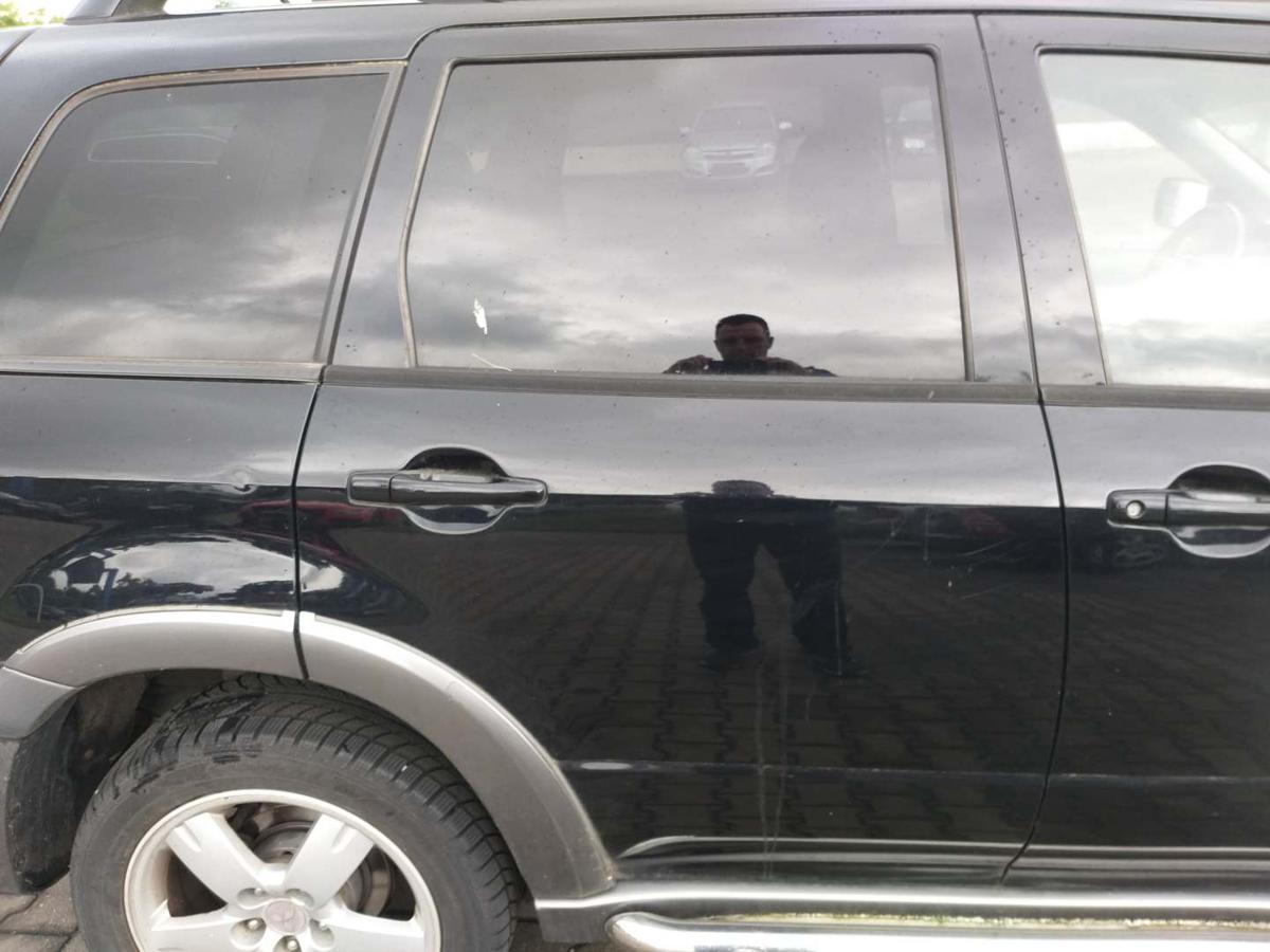 Mitsubishi Outlander 1 original Tür hinten rechts X42B Black Rohbau Bj.2005